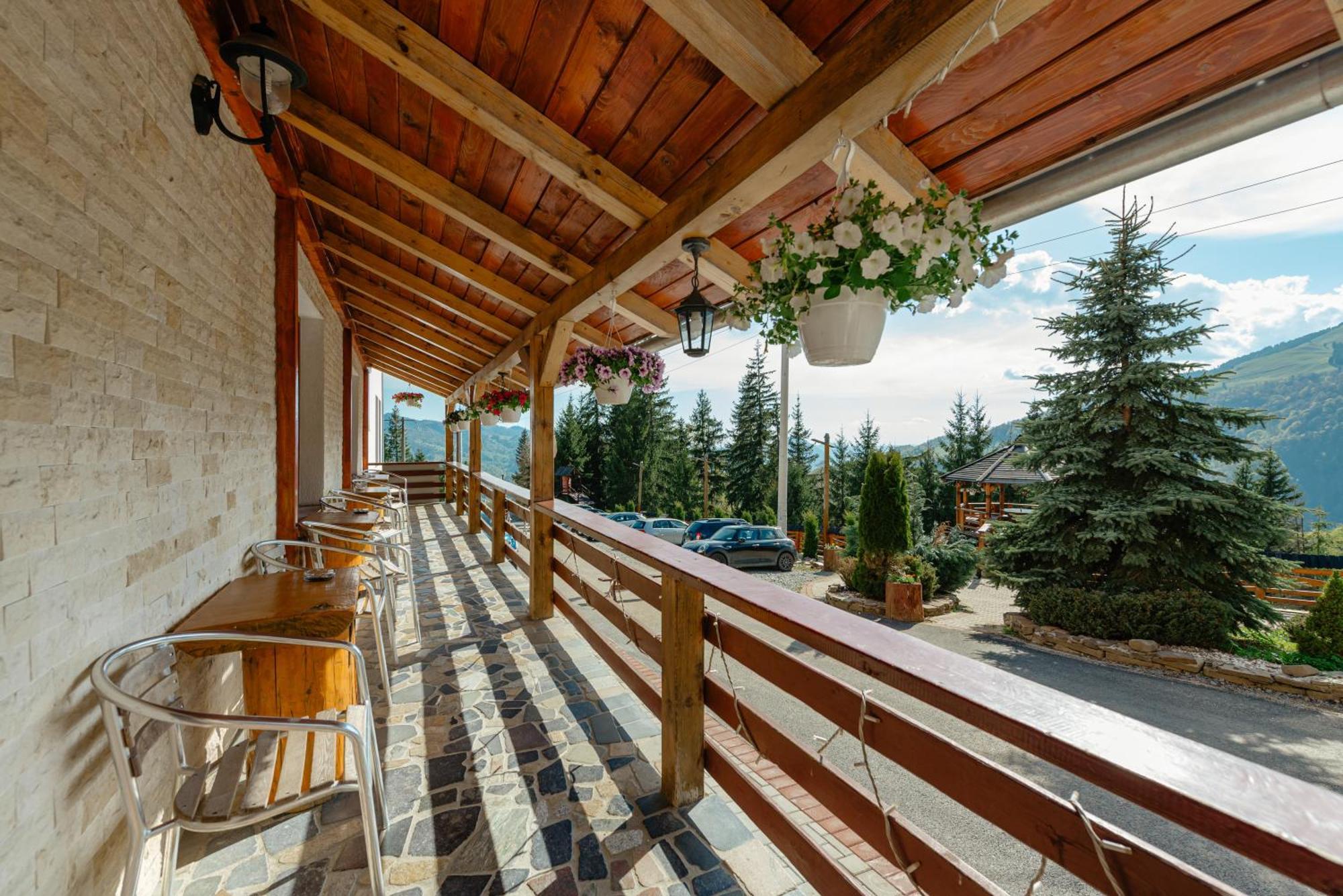 Hotel Complex Turistic Alpina Blazna Sant Exterior foto